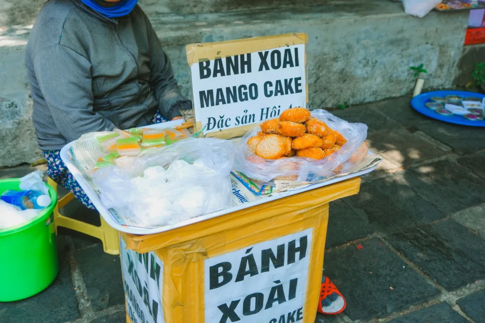 Món nướng than hoa — thịt chín tới, thơm — trước
